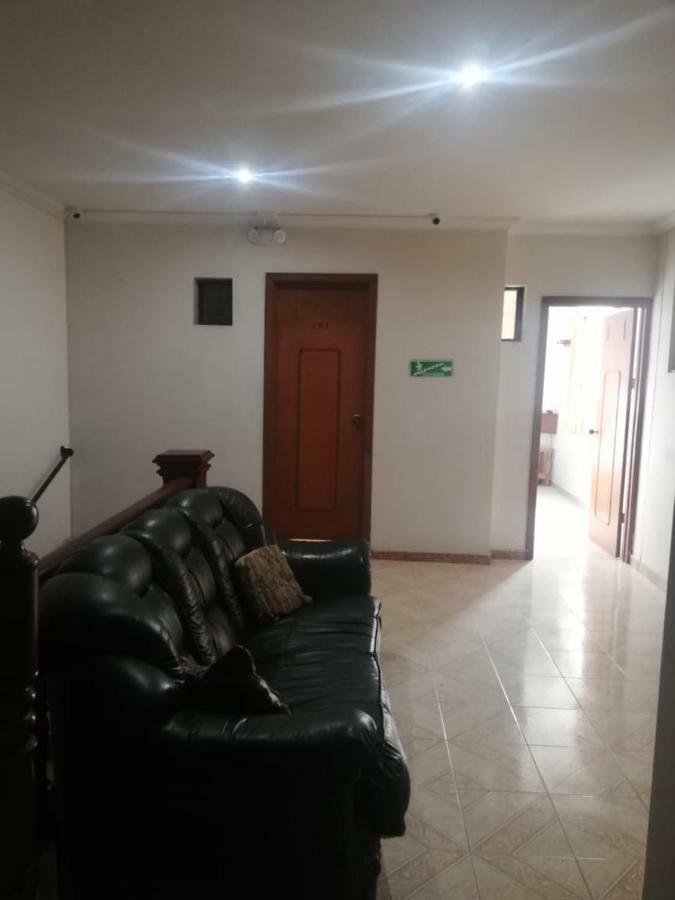 Hospedaje Wicirare Bogota Ngoại thất bức ảnh